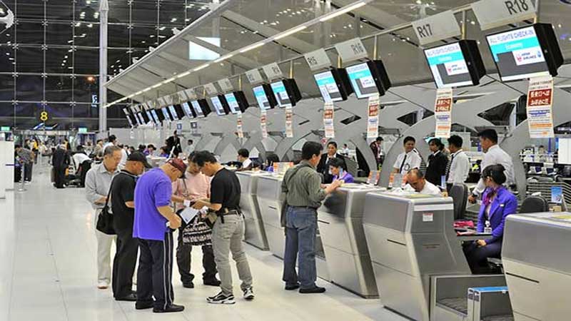 Cách đặt vé và ghi tên người nước ngoài trên vé máy bay