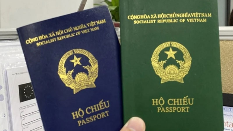 Đổi hộ chiếu có được giữ lại hộ chiếu cũ không?