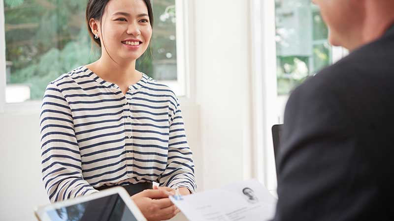 Bổ sung giấy xanh bao lâu có kết quả? Thời gian xử lý giấy xanh visa Mỹ mới nhất