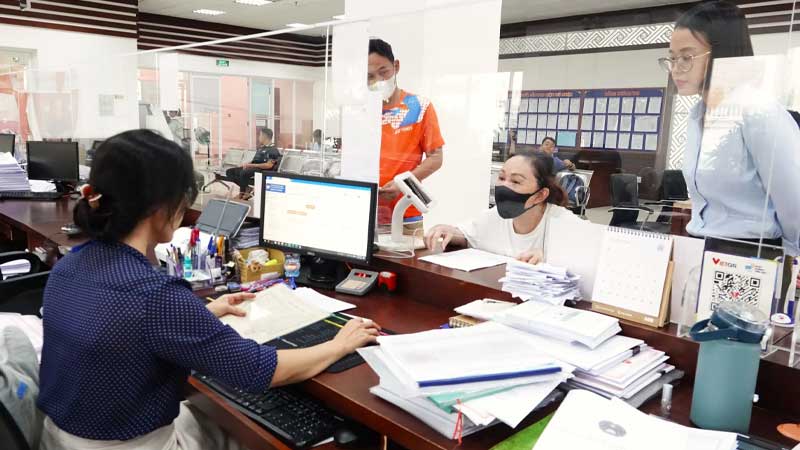 Cách kiểm tra tình trạng hồ sơ CEAC sau khi nhận giấy xanh visa Mỹ