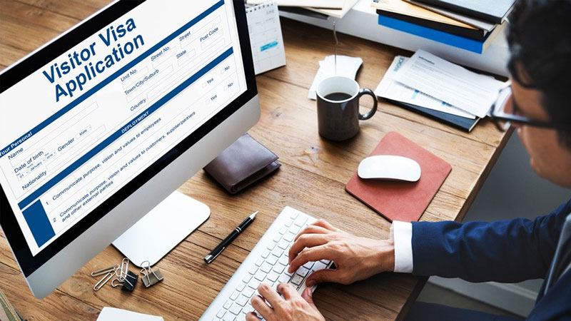 Theo dõi hồ sơ thông qua tài khoản USCIS trực tuyến